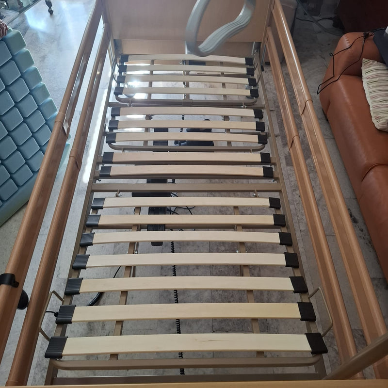 Letto elettrico ortopedico da degenza