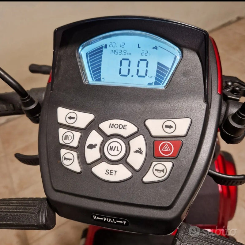 Scooter elettrico per disabili e anziani