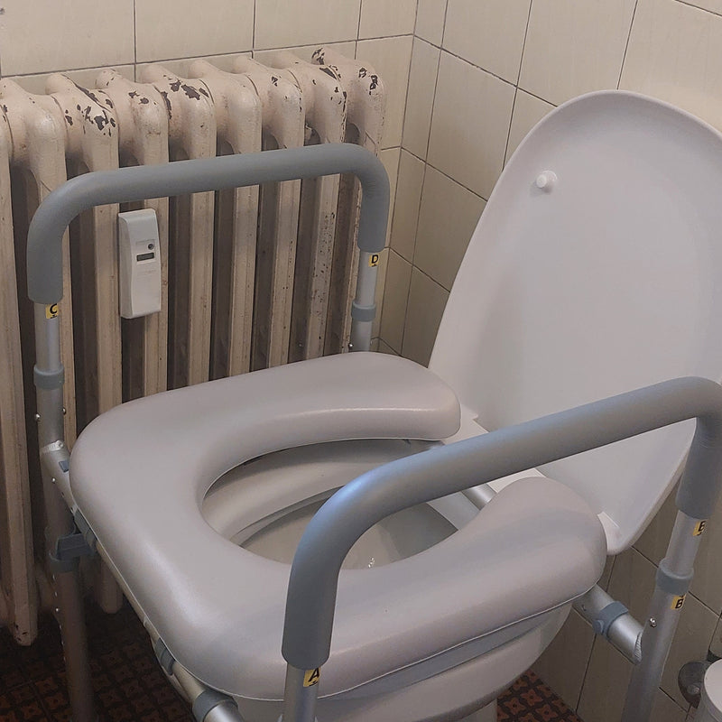 Sedile WC rialzato universale per anziani