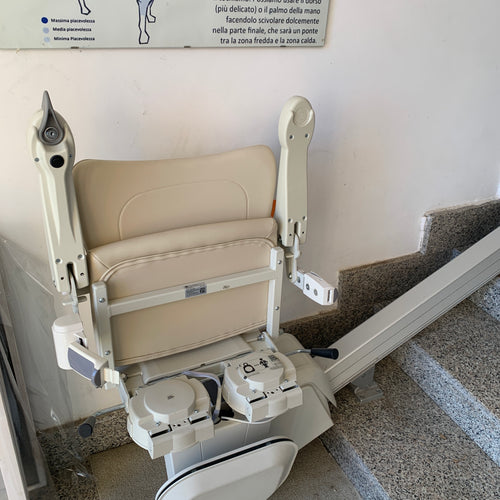 Servoscala a poltroncina rettilineo