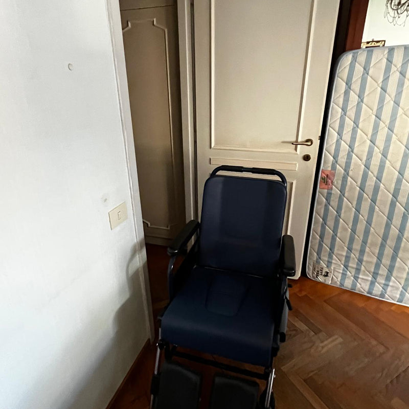Sedia comoda per anziani