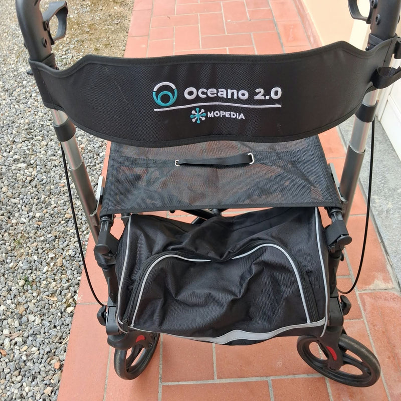 Deambulatore  a 4 ruote con seduta pieghevole  leggero Oceano 2.0