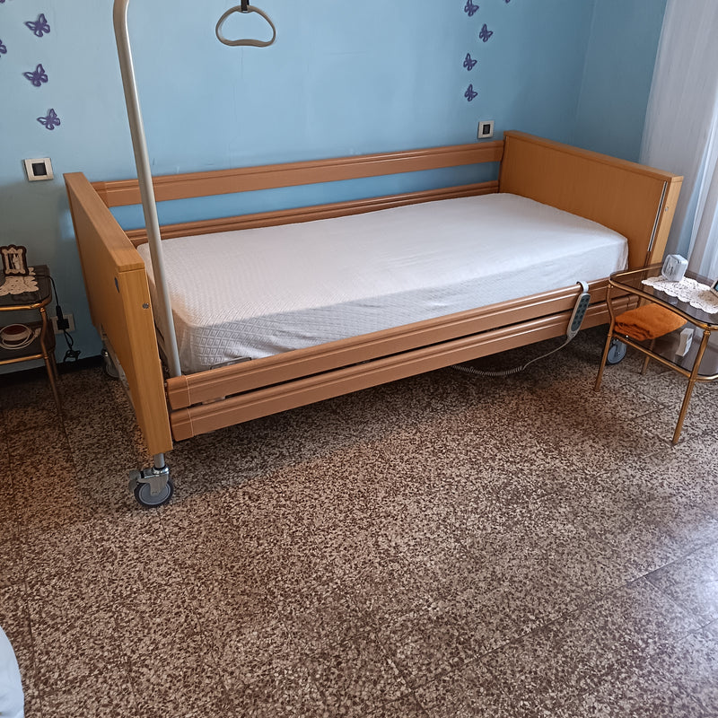 Vendo letto medico pari al nuovo 