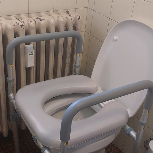 Sedile WC rialzato universale per anziani